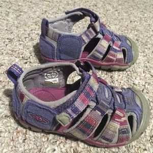 Toddler “6” keen